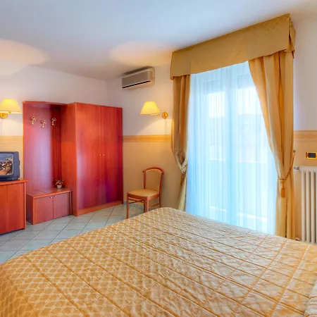 Il Caminetto 4*